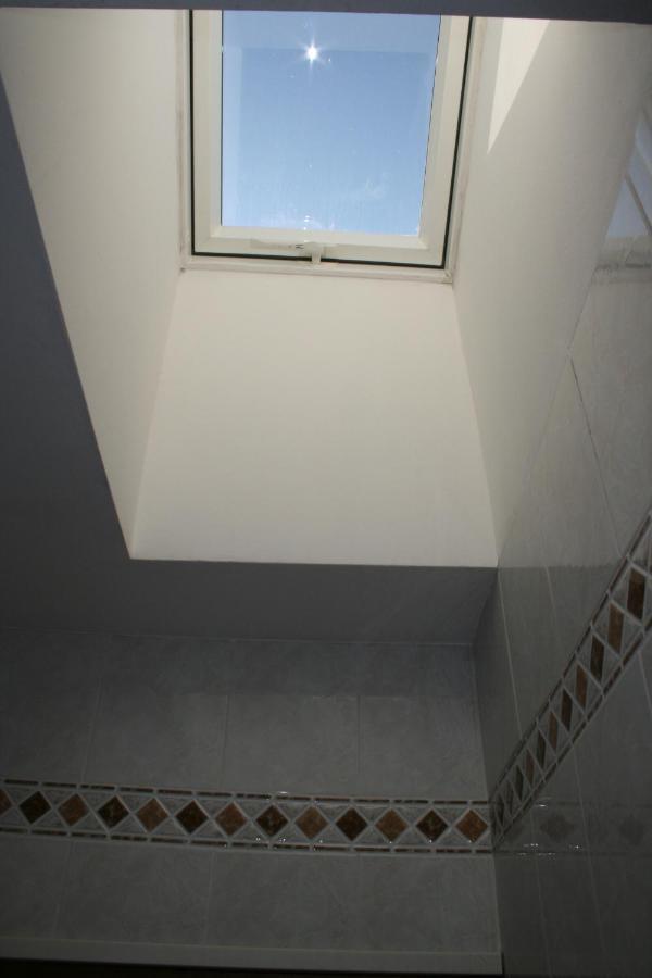 Alloggio Incantevole Sui Tetti Di Bologna Bagian luar foto